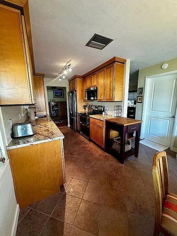 563 GERSHWIN DRIVE, Largo, FL 33771