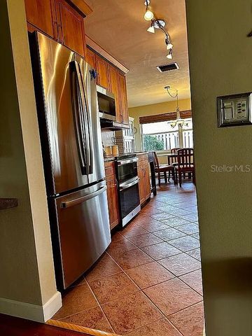 563 GERSHWIN DRIVE, Largo, FL 33771