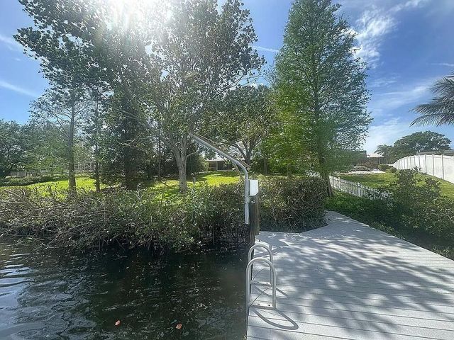 563 GERSHWIN DRIVE, Largo, FL 33771