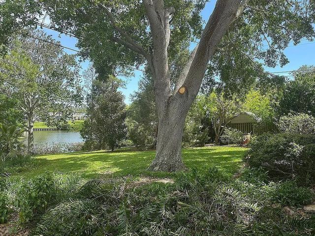 563 GERSHWIN DRIVE, Largo, FL 33771