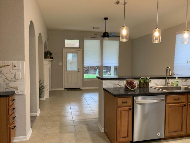 46 Patina Pines Court, The Woodlands, TX 77381