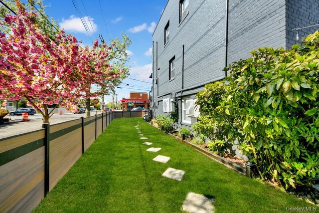 3200 Philip Avenue, Bronx, NY 10465