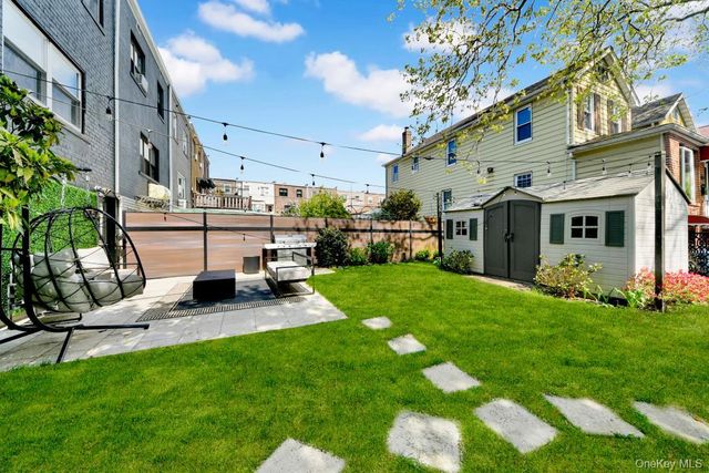 3200 Philip Avenue, Bronx, NY 10465