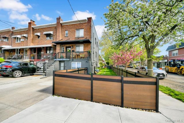 3200 Philip Avenue, Bronx, NY 10465