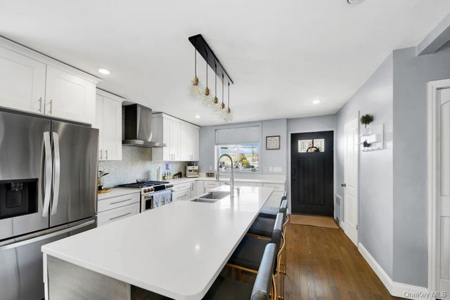 3200 Philip Avenue, Bronx, NY 10465