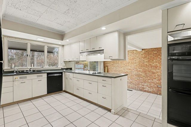 2417 Westwood Street, Muskegon, MI 49441