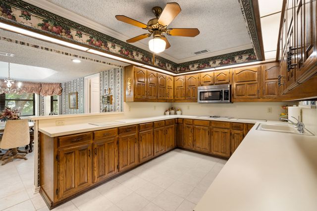 121 Nicklaus Nook, Lancaster, TX 75146
