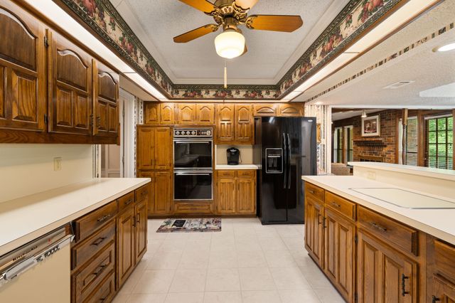121 Nicklaus Nook, Lancaster, TX 75146