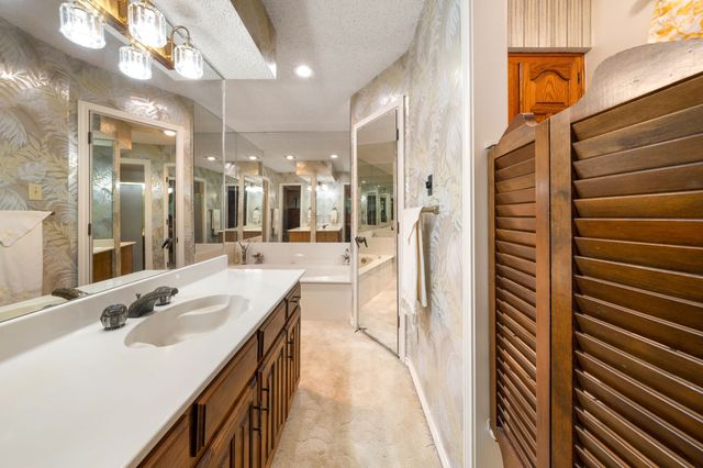 121 Nicklaus Nook, Lancaster, TX 75146