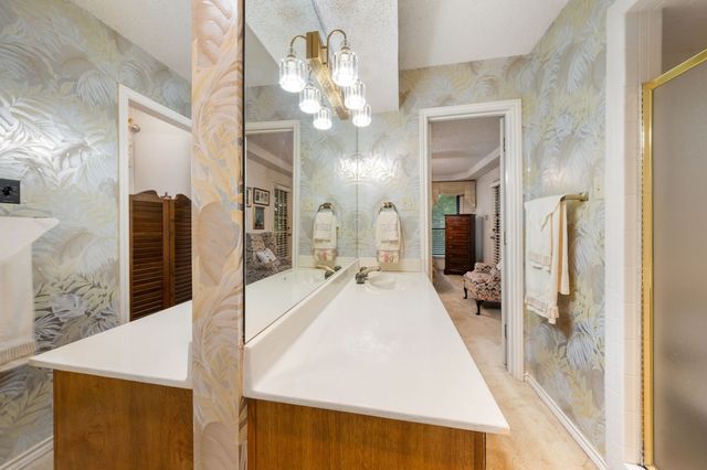 121 Nicklaus Nook, Lancaster, TX 75146