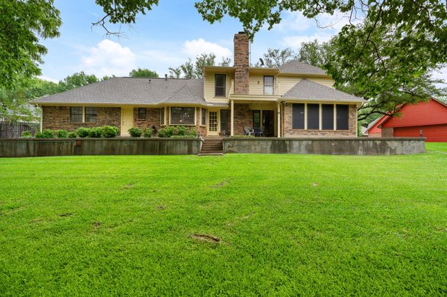 121 Nicklaus Nook, Lancaster, TX 75146