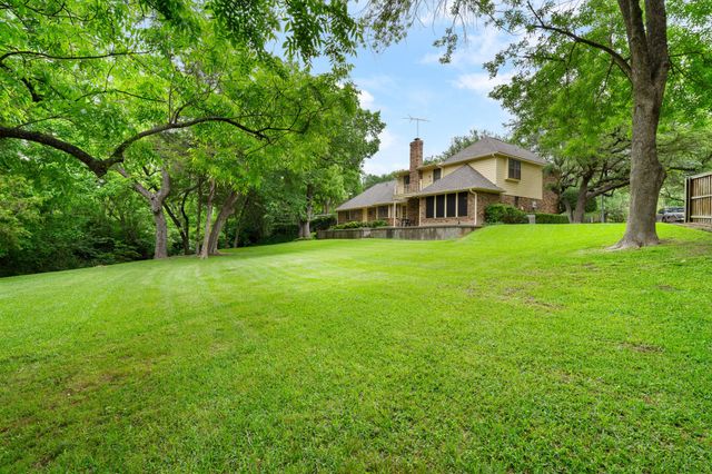 121 Nicklaus Nook, Lancaster, TX 75146