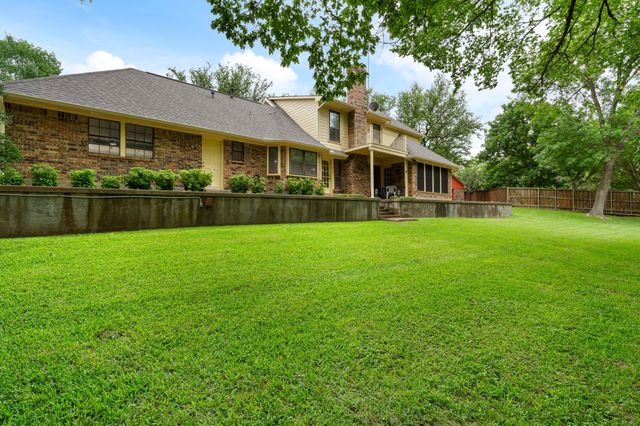 121 Nicklaus Nook, Lancaster, TX 75146