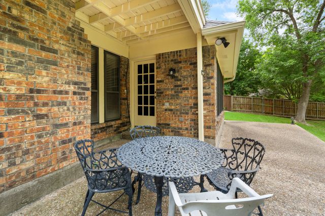 121 Nicklaus Nook, Lancaster, TX 75146