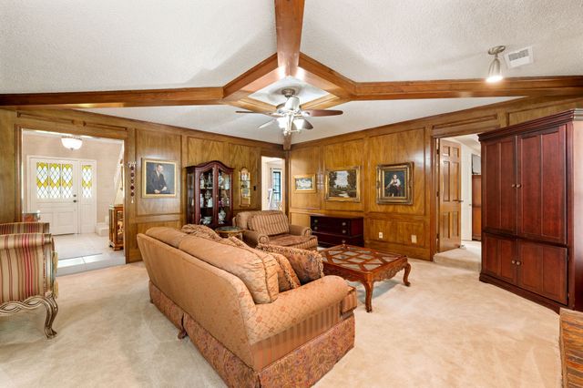 121 Nicklaus Nook, Lancaster, TX 75146