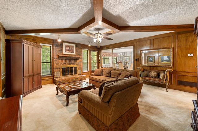 121 Nicklaus Nook, Lancaster, TX 75146