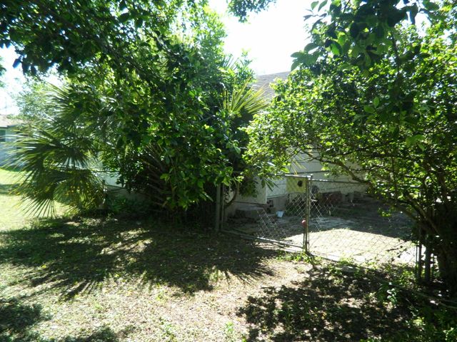 4639 SUNSET Lane, West Palm Beach, FL 33415