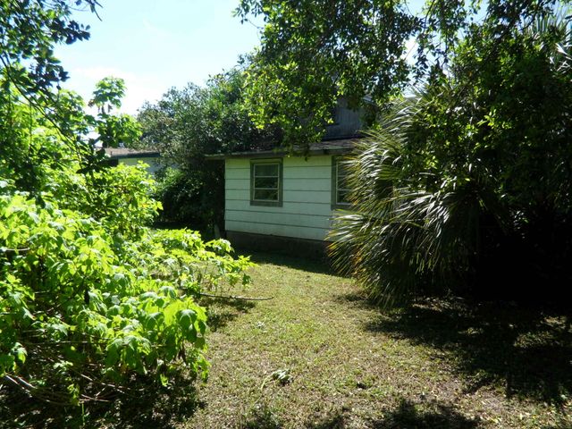 4639 SUNSET Lane, West Palm Beach, FL 33415