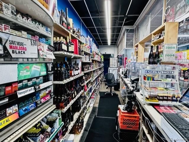 27222 Grand River Avenue, Redford Charter Township, MI 48240