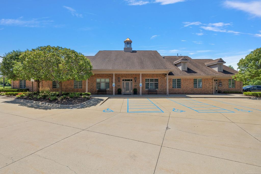 37308 Schoenherr Road, Sterling Heights, MI 48312