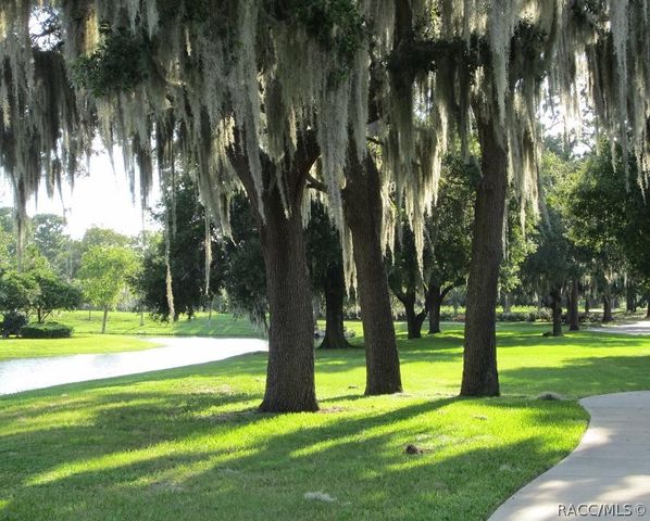 6022 W Dorset Drive, Crystal River, FL 34429