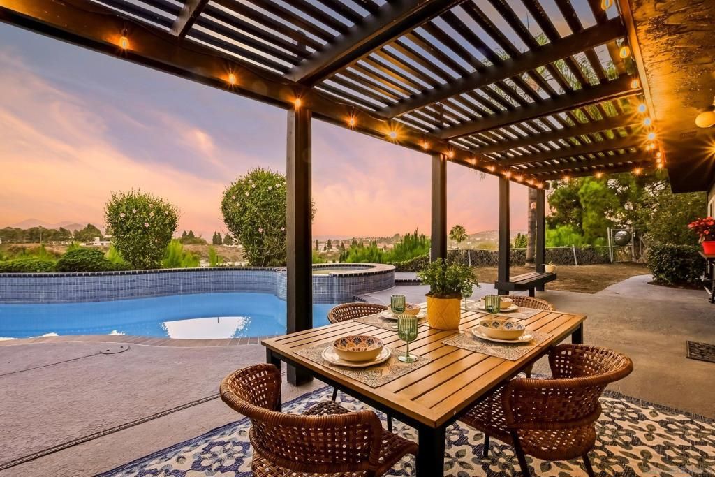 11198 Amalia Ct, San Diego, CA 92129 — exterior