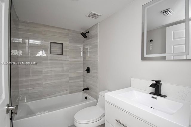 4240 Village Drive B, Delray Beach, FL 33445