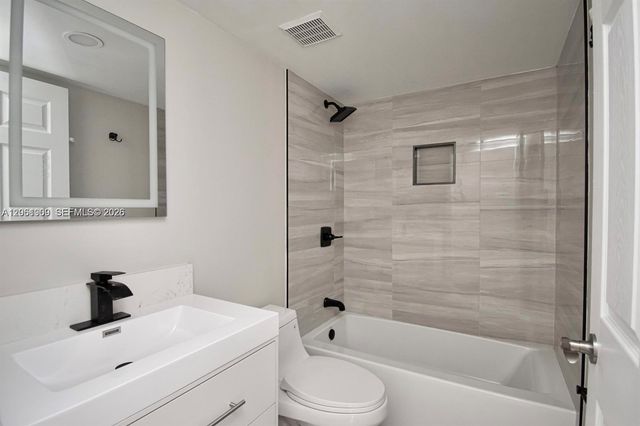4240 Village Drive B, Delray Beach, FL 33445