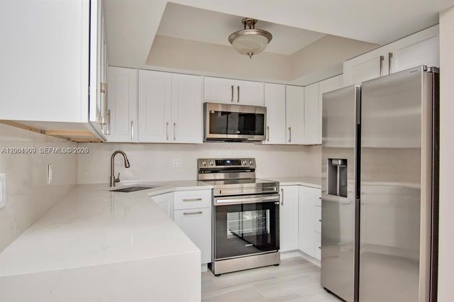 4240 Village Drive B, Delray Beach, FL 33445
