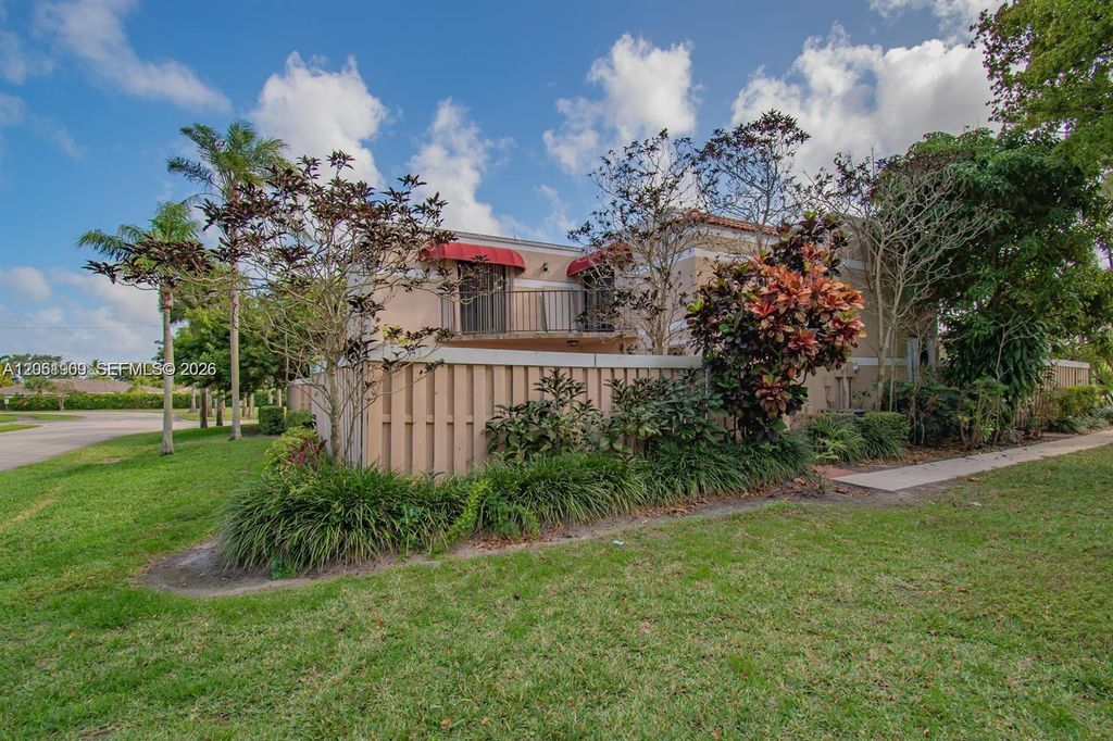 4240 Village Drive B, Delray Beach, FL 33445