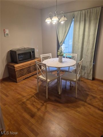 80 Landings Way, Avon Lake, OH 44012