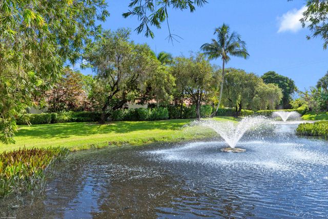 2248 Las Casitas Drive, Wellington, FL 33414