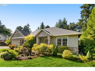 907 Ne ADDISON Ct, Hillsboro, OR 97124