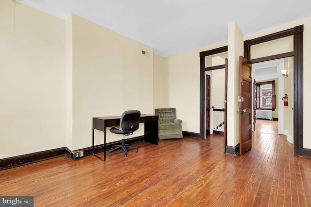 2511 N CALVERT ST, Baltimore, MD 21218