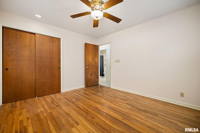 1807 E Saint Jude Court, Peoria Heights, IL 61616