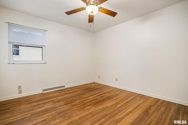 1807 E Saint Jude Court, Peoria Heights, IL 61616