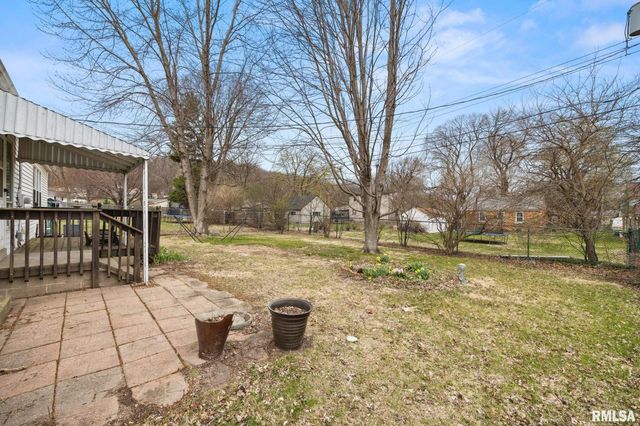 1807 E Saint Jude Court, Peoria Heights, IL 61616