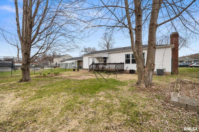 1807 E Saint Jude Court, Peoria Heights, IL 61616