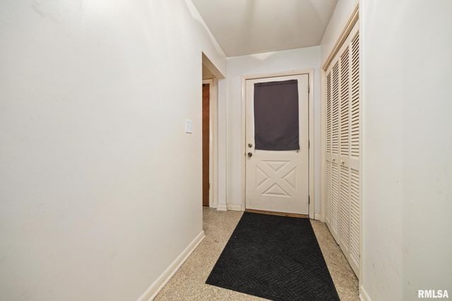 1807 E Saint Jude Court, Peoria Heights, IL 61616