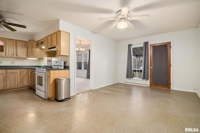 1807 E Saint Jude Court, Peoria Heights, IL 61616