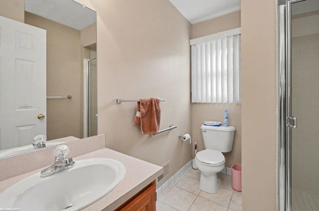 47985 Fox Chase Court, Shelby Twp, MI 48315