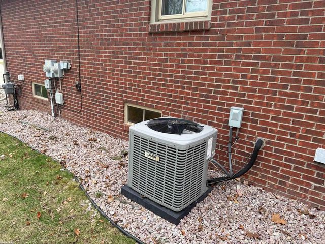 47985 Fox Chase Court, Shelby Twp, MI 48315