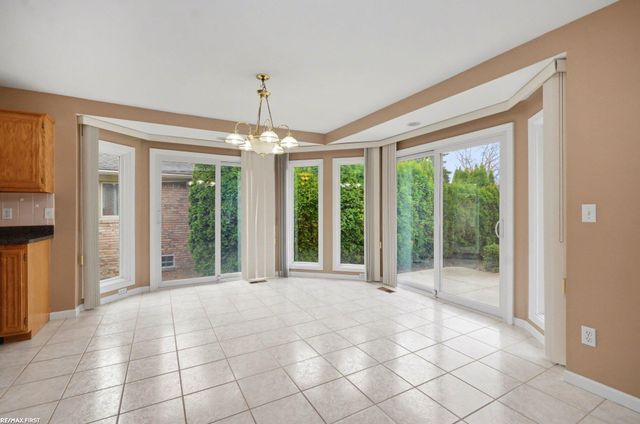 47985 Fox Chase Court, Shelby Twp, MI 48315