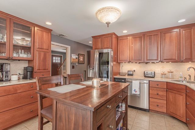 28 Linden Street, Taunton, MA 02780