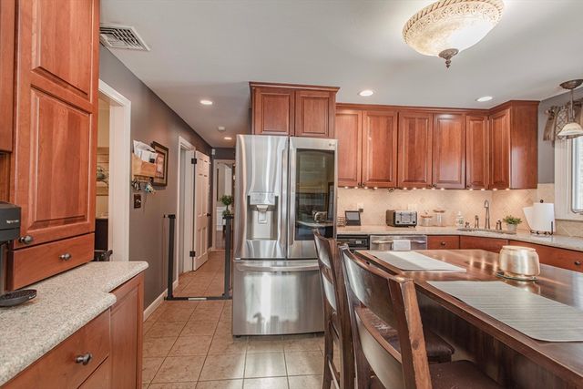 28 Linden Street, Taunton, MA 02780