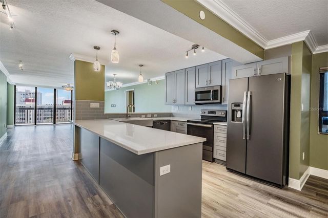 2413 BAYSHORE BOULEVARD 1004, Tampa, FL 33629