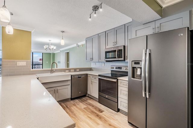 2413 BAYSHORE BOULEVARD 1004, Tampa, FL 33629