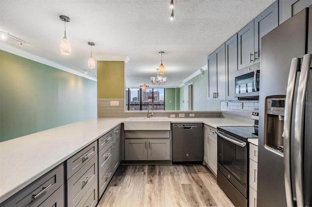 2413 BAYSHORE BOULEVARD 1004, Tampa, FL 33629