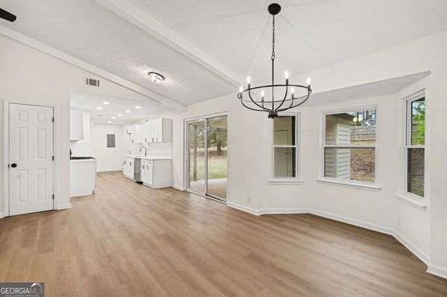 22 BARBERRY Drive, Newnan, GA 30265