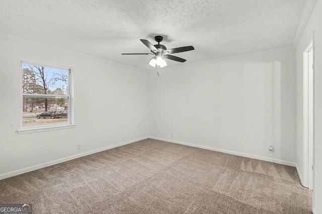 22 BARBERRY Drive, Newnan, GA 30265